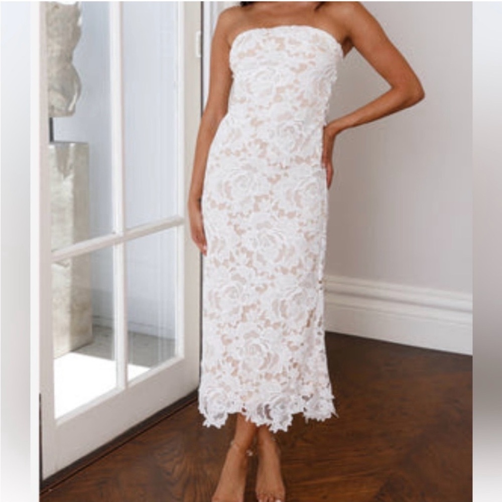 NWT Elegant White Lace Strapless Dress